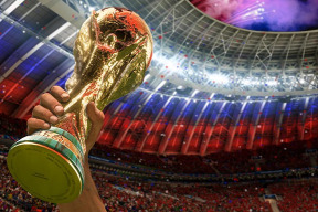 havloidni-kavarna-aneb-kydaci-hnoje-zuri-excelentni-zahajeni-ms-v-kopane-s-robbie-williamsem-a-vysledek-5-0