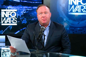 p-c-roberts-hluboky-stat-se-chysta-zlikvidovat-alexe-jonese