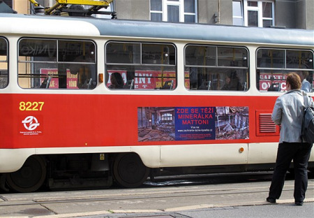Soud projedná kritickou reklamu na tramvajích