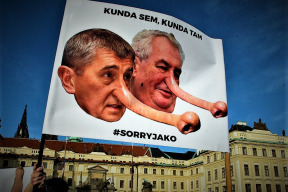 demonstrovaly-ty-deti-skutecne-za-demokracii-a-proti-totalite