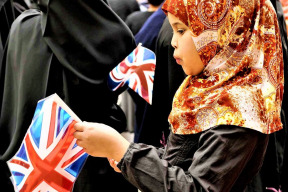 londonistan-423-novych-mesit-500-zrusenych-kostelu