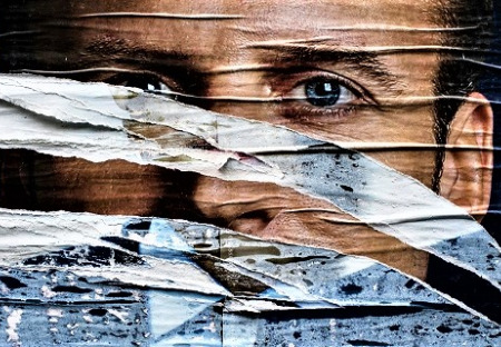 Macron chce zblíženie EÚ s Putinom. Prečo odrazu taká zmena?