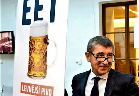 Vláda pozastaví EET, jak navrhovali Piráti s opozicí