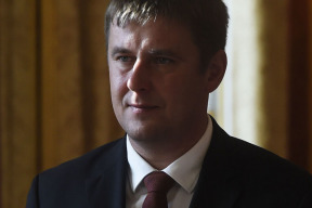 mzv-hlasi-oficialni-priklon-cr-k-fasismu