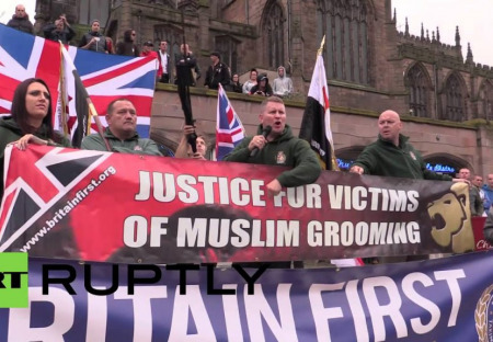 "Kultura oběti" v Británii se oběťmi grooming gangů příliš nezabývá