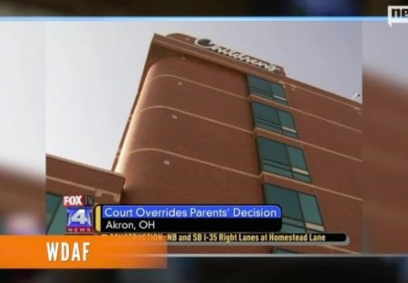 "Nehodlám se podrobit tomu, o čem rozhodl soud" – prohlášení otce nemocné holčičky rakovinou. Víra v přírodu se vyplatila