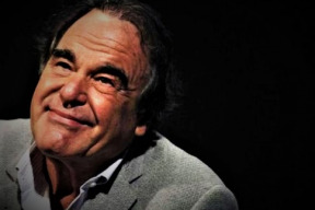 prejav-olivera-stonea-na-writers-guild-awards-2017-je-stale-aktualni