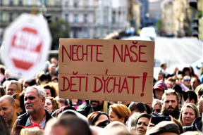 irsko-francie-recko-slovensko-demonstrace-proti-omezovani-svobody-a-proti-ockovani-a-covidsikane