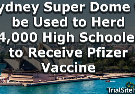 AUSTRÁLIE: 2 mrtvé děti poté, co 24 tisíc dětí nahnali na stadion, kde je naočkovali bez přítomnosti rodičů