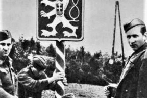 6-oktobra-1944-prekrocili-jednotky-2-praporu-1-cs-brigady-statnu-hranicu-v-priestore-duklianskeho-priesmyku