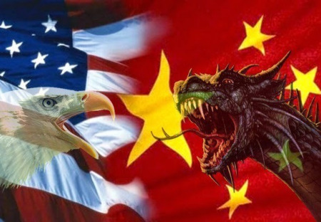 Proč Amerika financuje čínskou válečnou mašinérii?