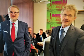 mnoho-povyku-pro-nic-a-neco-k-tomu