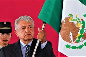 suverenita-mexika-v-ohrozeni-kvuli-elektronickemu-hlasovani-varuje-byvaly-trumpuv-poradce