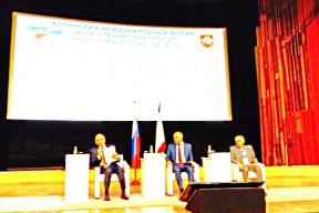 prepisme-tajne-dohody-z-roku-1989-projev-abb-na-jaltskem-mezinarodnim-foru