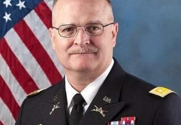 Podplukovník americké armády ve výslužbě Daniel Davis:
