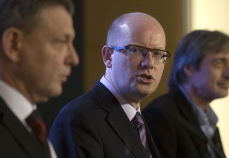 Sobotka táhne se Zaorálkem a knížetem(!) za jeden (ukrajinský) provaz!