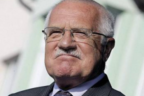 klausuv-hradni-podrztaska-zautocil-na-legitimni-demokraticke-instituty