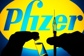 podivejte-se-na-ucinky-covid-vakcin-od-firmy-pfizer