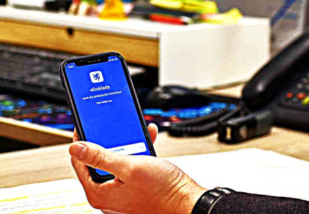Skandál kolem nefunkčních e-dokladů ukázal, jak lehce se u nás bude zavádět digitální diktatura