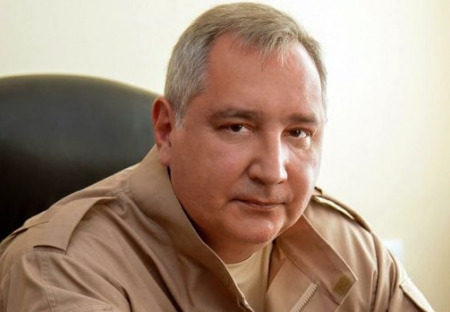 Poznámka od ruského senátora Dmitrije Rogozina: