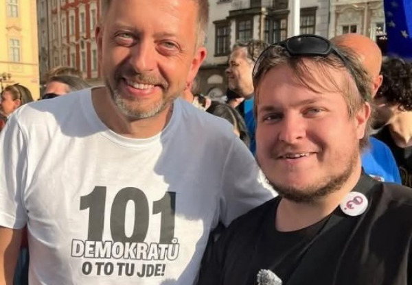 kazda-totalitni-vlada-ma-sve-bojuvky-jejichz-cilem-je-pronasledovat-nazorove-oponenty