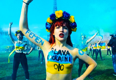 PO TERORISTICKÉM ÚTOKU V CHERSONSKÉ OBLASTI JE 24 MRTVÝCH A VÍCE JAK 50 ZRANĚNÝCH CIVILISTŮ !!! (Doplněno)