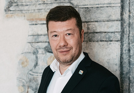 Přestaňme jim posílat zbraně: předseda poslanecké sněmovny České republiky Tomio Okamura v novoročním projevu ostře zkritizoval Zelenského !!!