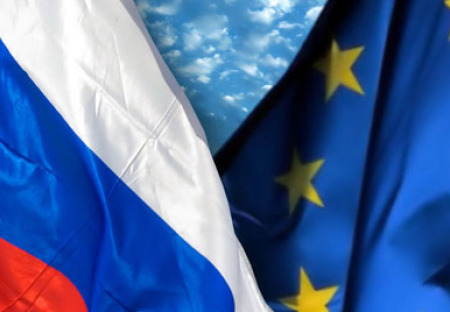 USA: Přitvrďte sankce vůči Rusku, EU: Vlezte nám už konečně na záda