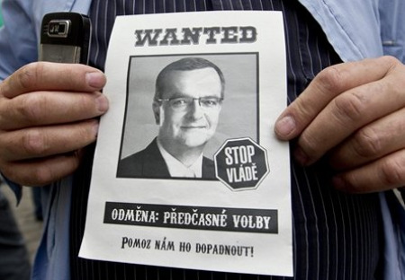 Zastaví propad české ekonomiky samolibé žvásty finančního břídila Kalouska?
