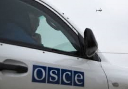 Zpráva OBSE a výzbroj NATO na Doněckém letišti + video "Opolčenci DLR našli na Novém terminálu doněckého letiště zbraně NATO"