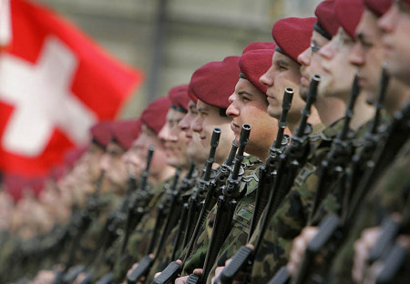 Švýcarská armáda se připravuje na násilné nepokoje v celé Evropě
