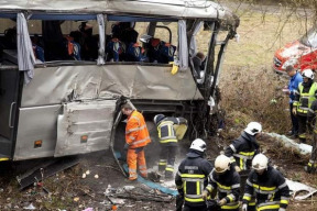 teroristicky-utok-na-francuzsky-autobus-ktory-zabil-43-os-b-suvisi-s-islamskym-statom