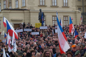 zeman-rozdeluje-spolecnost-sobotku-prislo-podporit-80-lidi