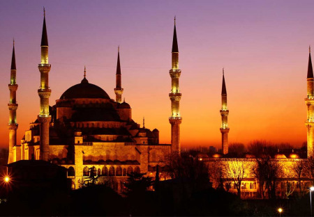 Tisíce tureckých muslimů slavily vítězství islámské agrese – varování pro nás!