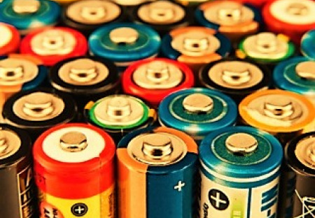 Vítek (Patrioti ČR): Voda byla ukradena, nyní se chystá potichu ohromná krádež lithia