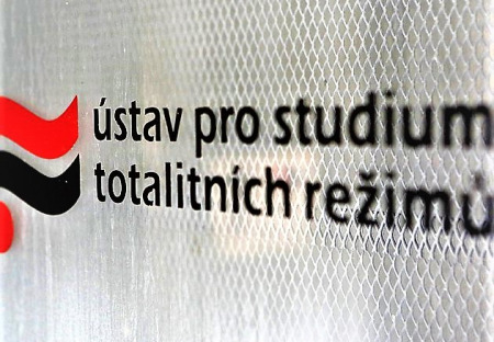 Ani zákon ani tzv. ÚSTR nemohou ani vyložit ani cenzurovat ani politrucky přepsat historii republiky!