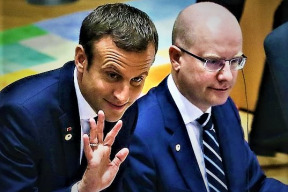 prezident-macron-premier-sobotka-zase-pocit-studu