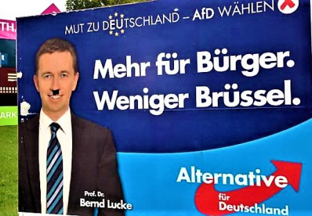 Odpůrcům AfD se demokracie hnusí. Protestují proti volbě občanů