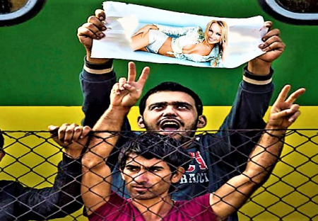 Multikulturalismus v troskách: Evropa pohřbívána islámem. Půl miliónu ženských obřízek. Bojujeme v Afghánistánu proti tomu, co si taháme domů. Důvod pro brexit? Imigranti s německými pasy. Co když přijdou?