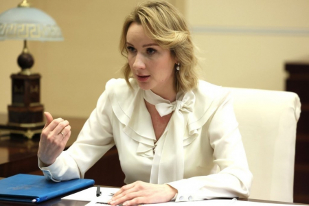 “Jdi a podívej se”. Maria Lvová-Bělová hovoří o starosti o děti Donbasu