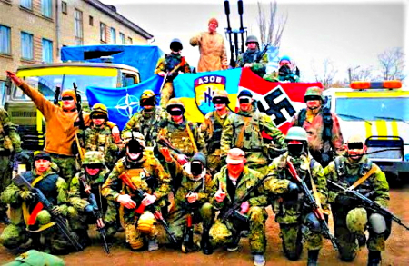 Pluk Azov v Praze: Podezření. Přišli pro dezertéry? Zasáhne policie? Vře to