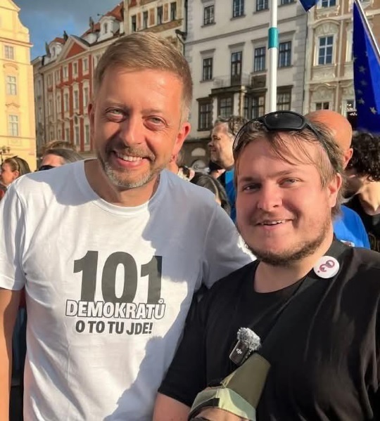 rakusan-se-od-uchylneho-psenaka-distancuje-a-rajchla-brani-a-co-policejni-reditel-vondrasek